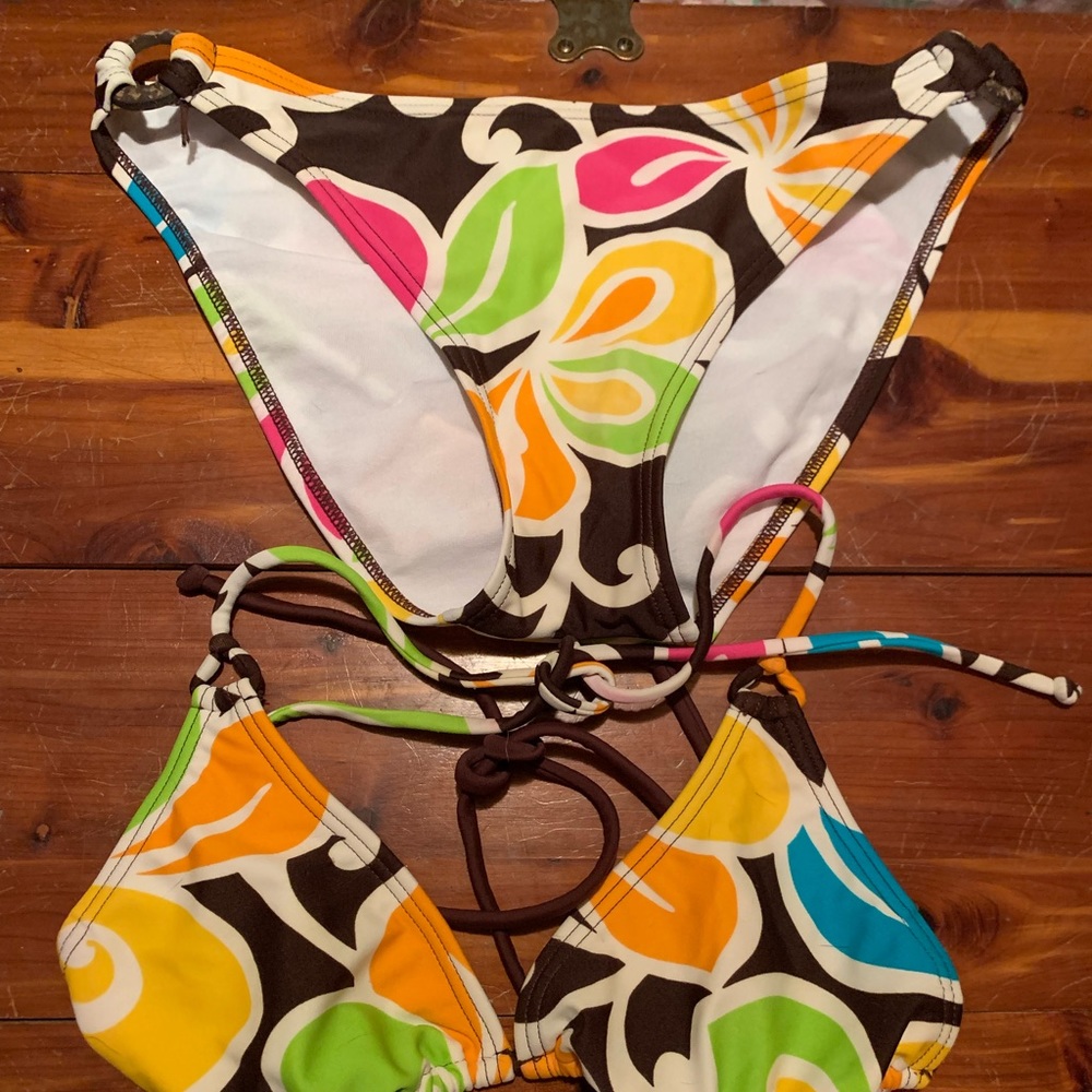Arizona ..lightly used. Top is a small and the bottom is a medium.